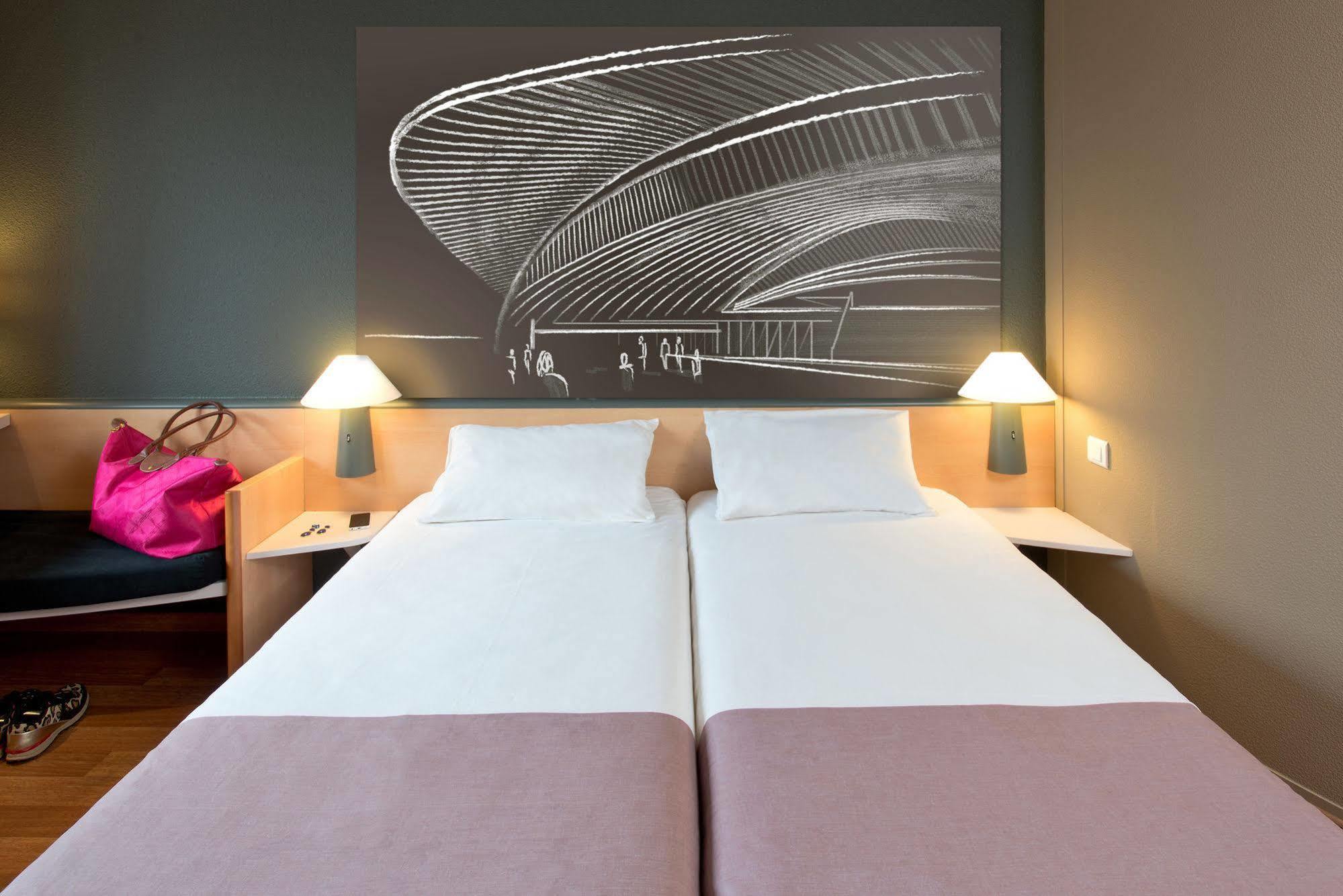 Ibis Liege Seraing Бонселе Экстерьер фото